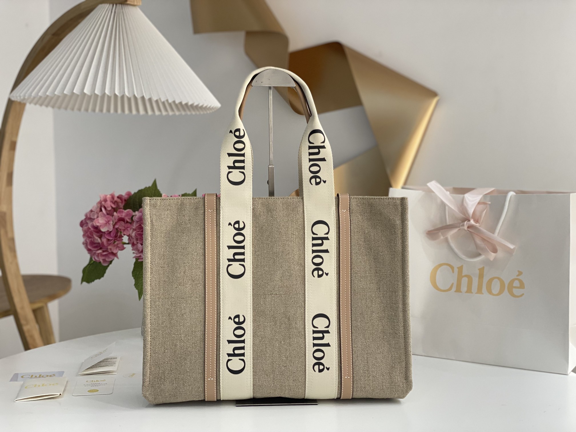 Chloe Large Woody Tote Bag In Linen